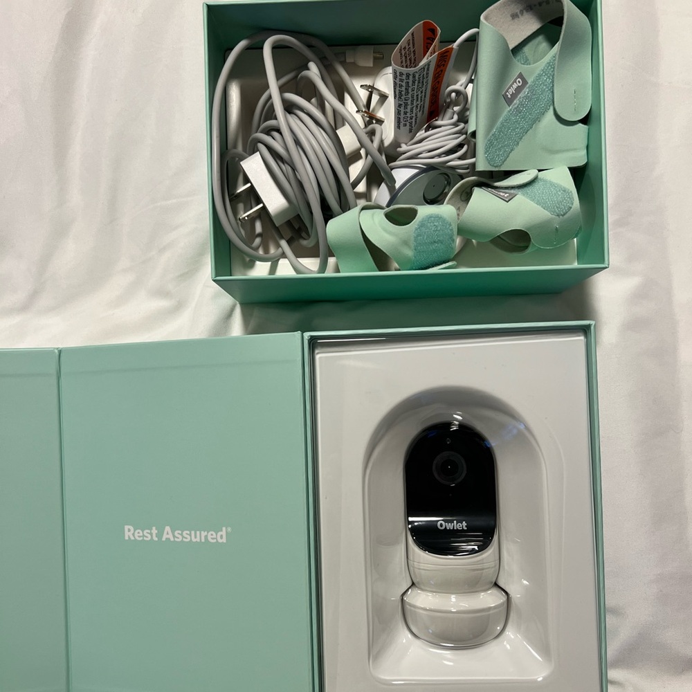 Owlet Dream Duo 2 (Baby breathing monitor & camera)
